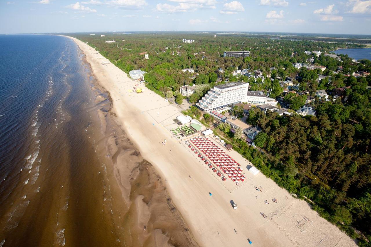 Baltic Beach Hotel & Spa Jurmala Exterior photo Aerial view of the beach